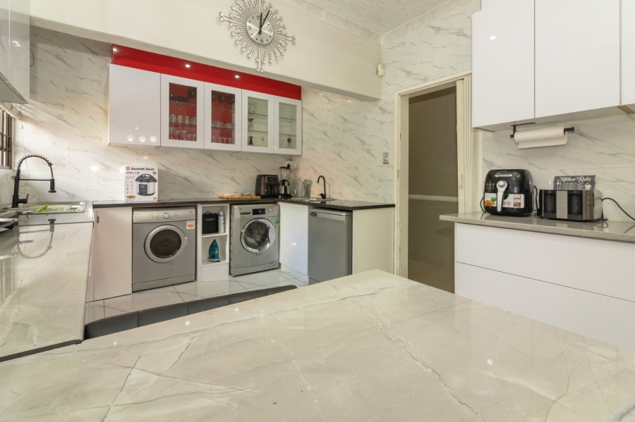 4 Bedroom Property for Sale in West Park Free State